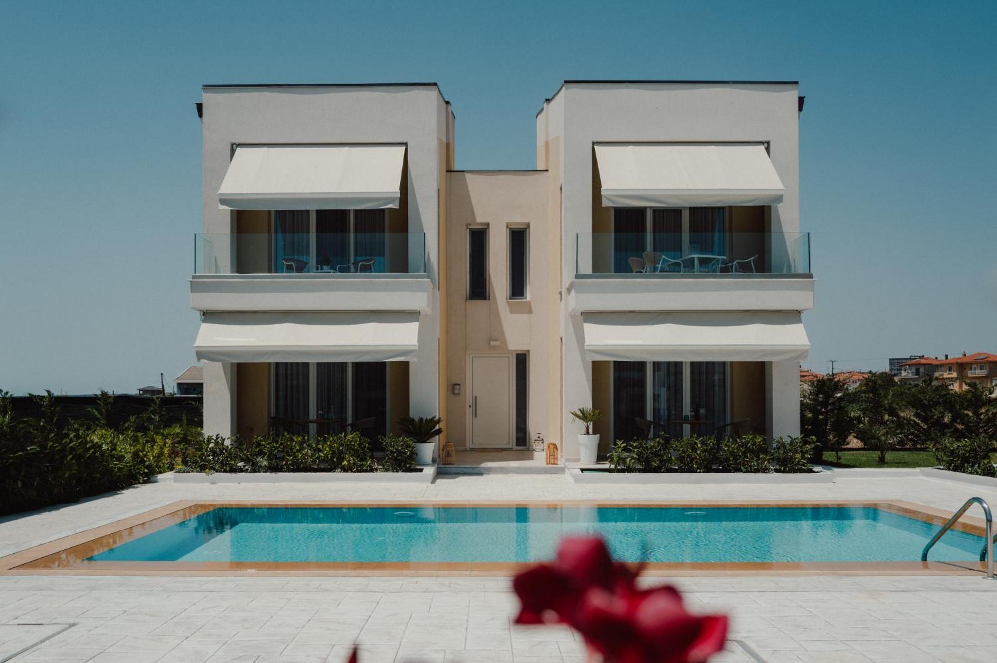 La Mas - Sea Side Flats *
